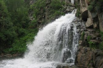 Камышлинский водопад (11 м)