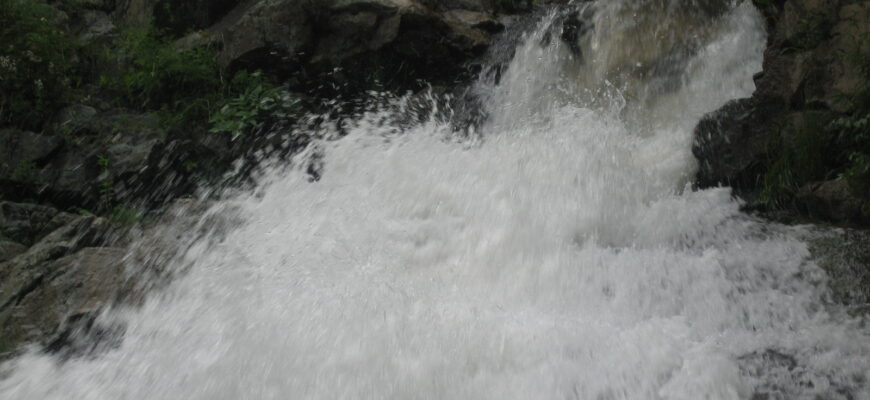 Камышлинский водопад фото летом